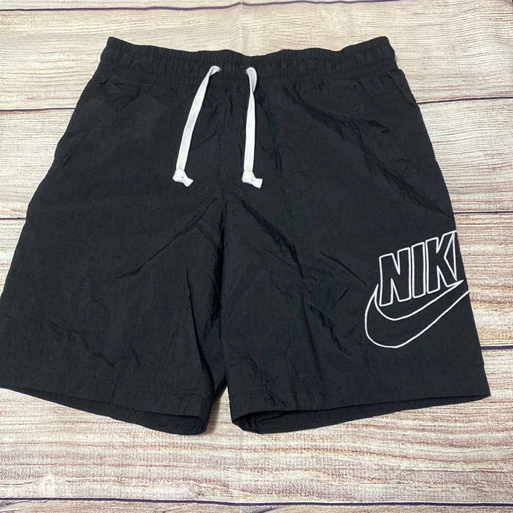 Men’s Nike Standard Fit Shorts